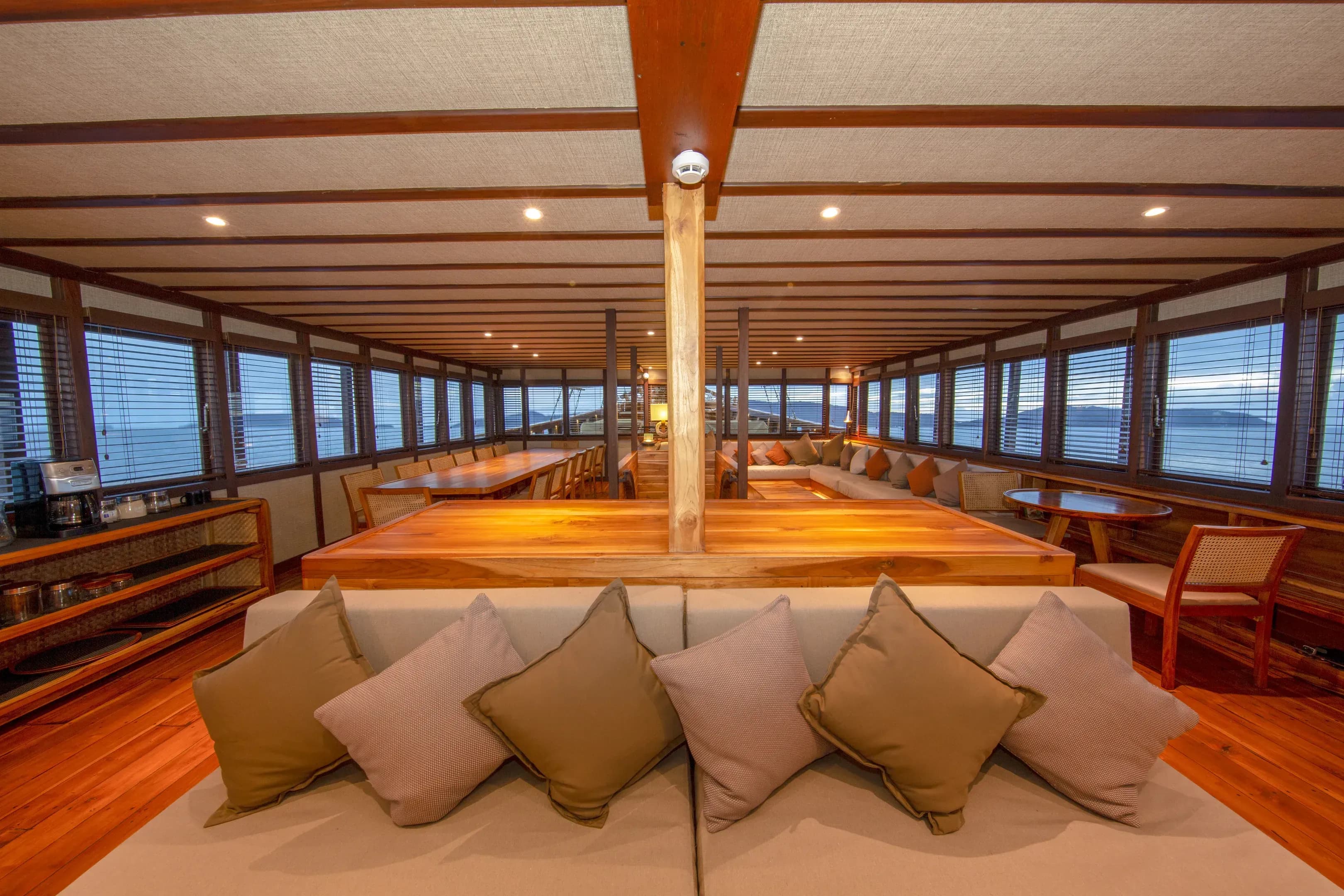 Coralia Lounge