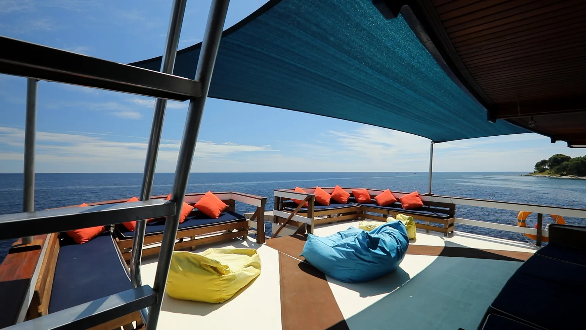 Ambai Upper Deck