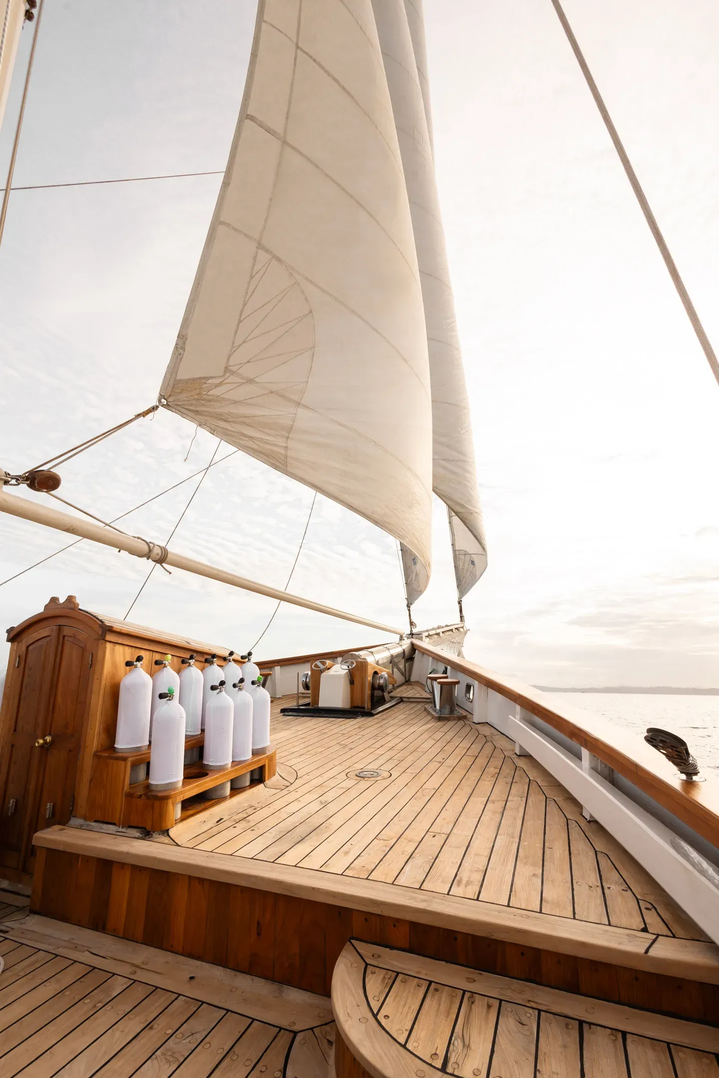 Mutiara Laut Dive Deck
