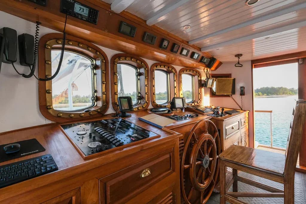 Mutiara Laut Wheelhouse