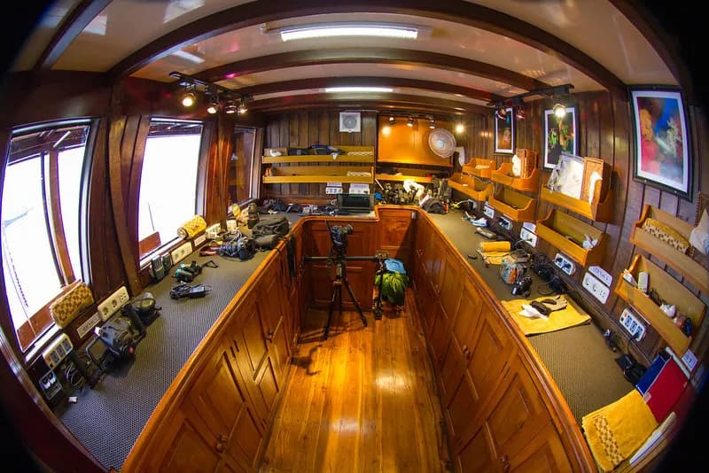 Damai I Camera Room