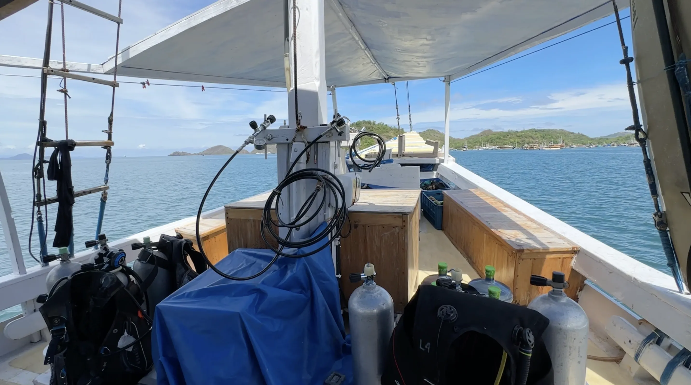 Bajak Dive Deck