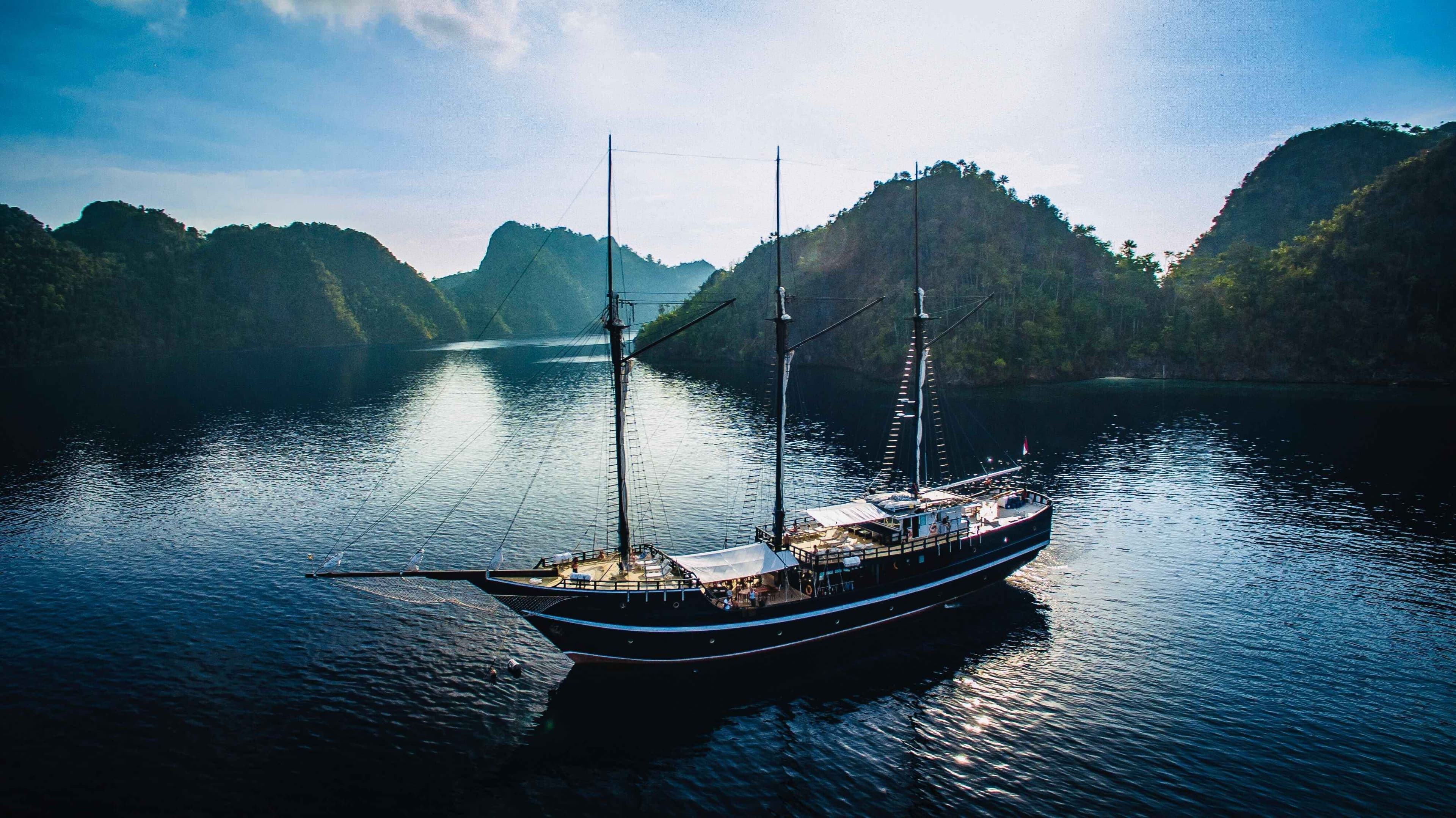 Dewi Nusantara Liveaboard