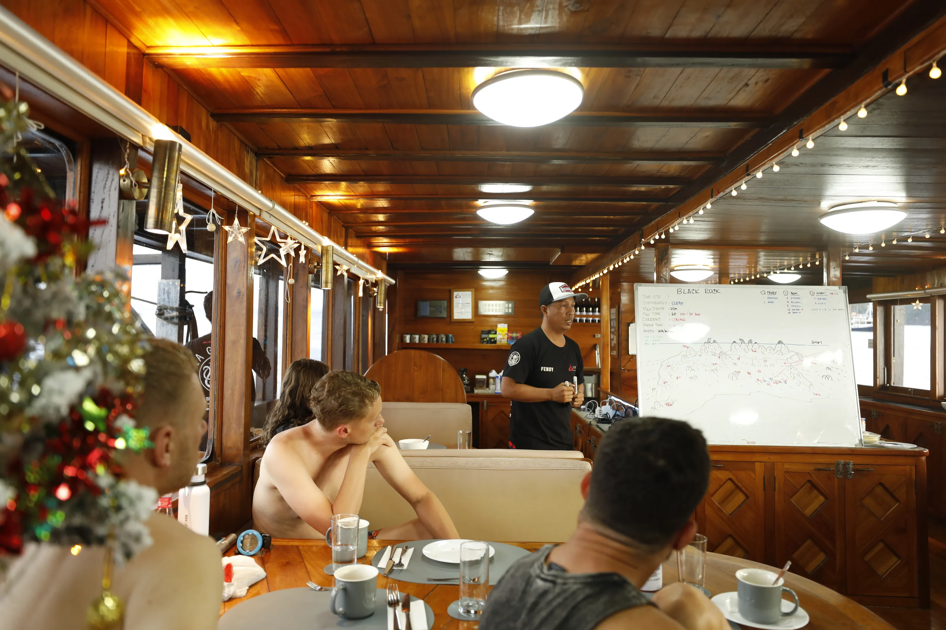 La Galigo Dive Briefing