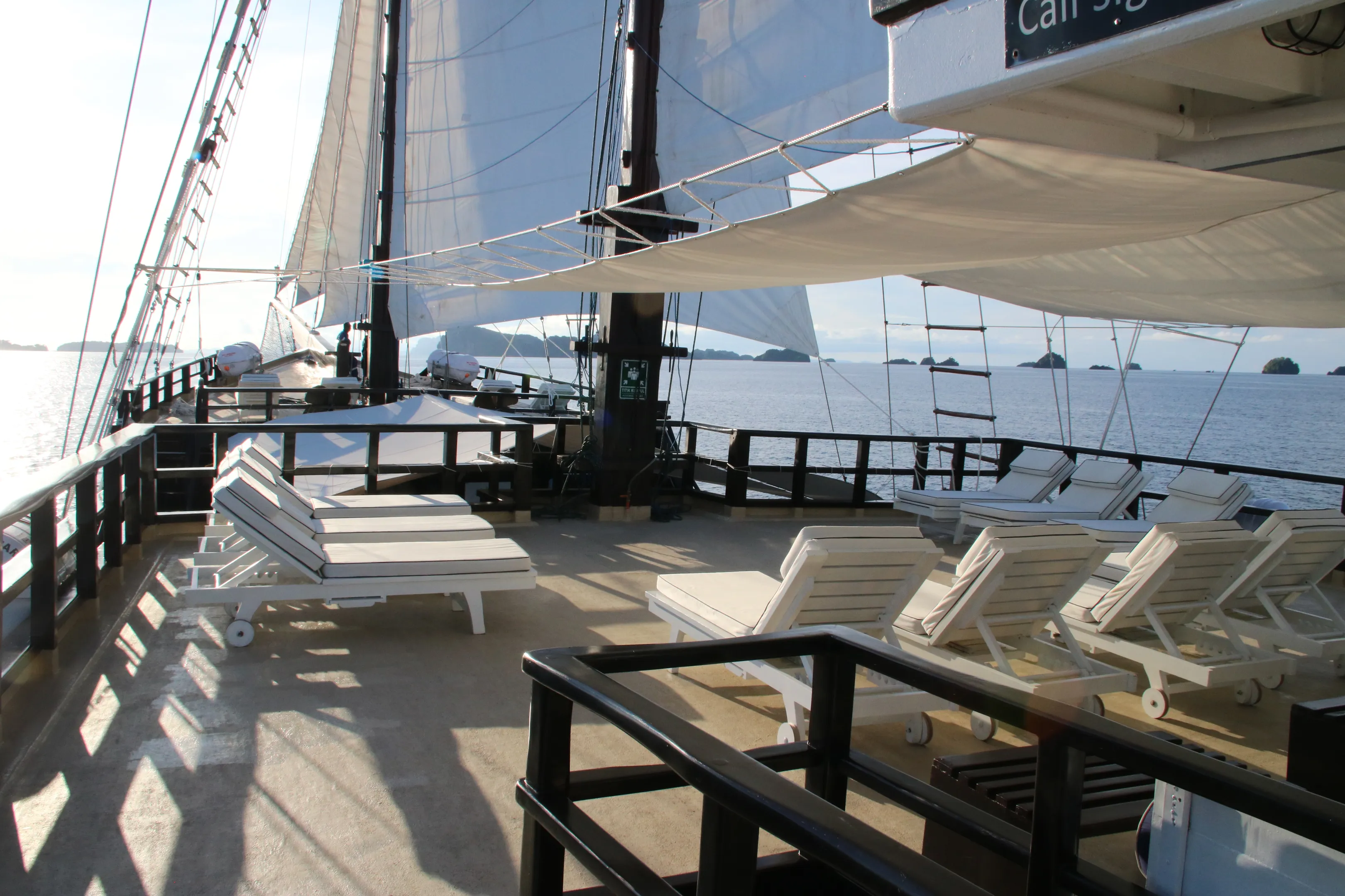 Dewi Nusantara Sun Deck