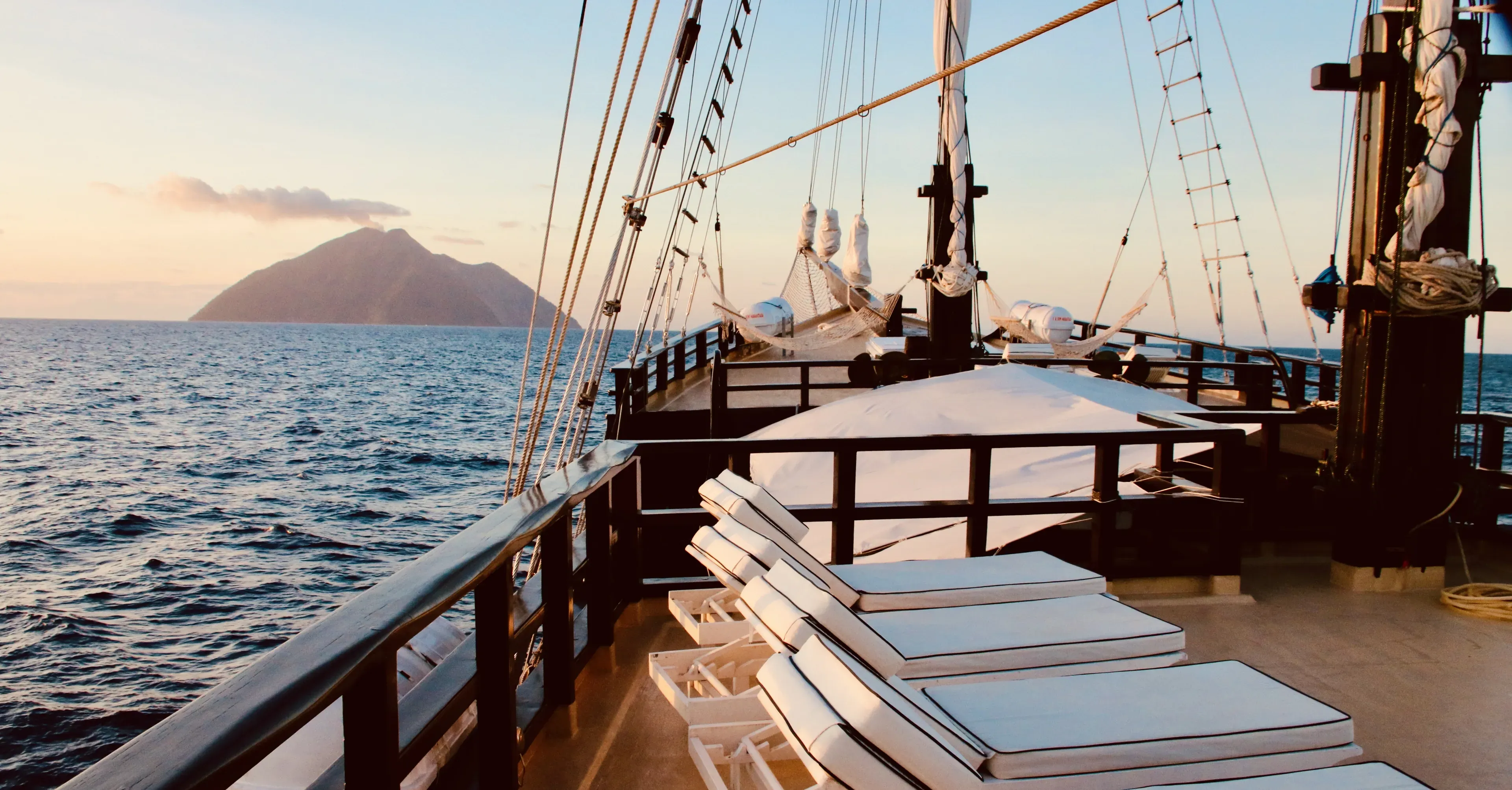 Dewi Nusantara Sun Deck